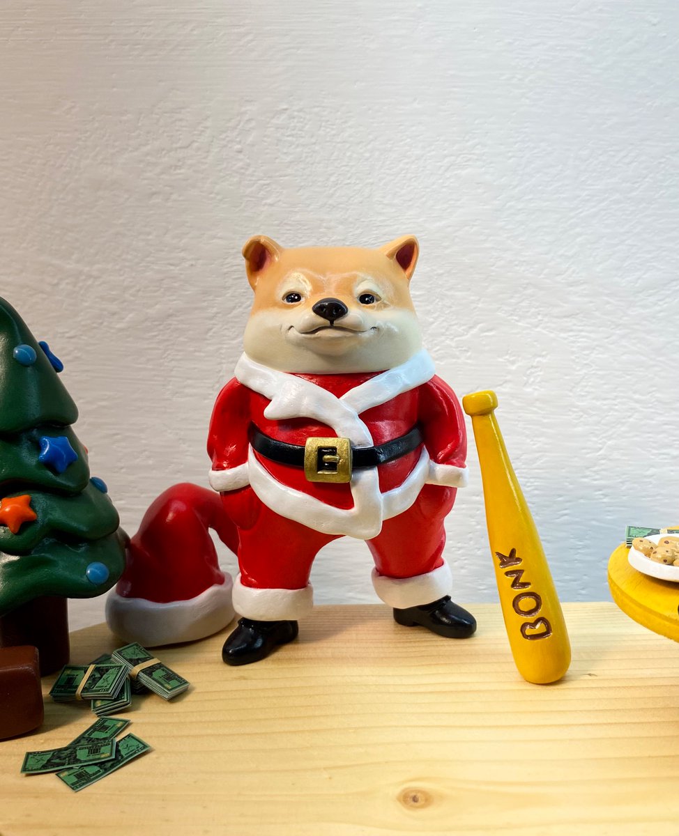 Baeck7157's tweet image. 🎄 #Nafo Christmas season started?!
He’s made his list and checked it twice
🥃🍪🥤🚬🔫💵🧱
You better watch out!
Santa Fella is coming to town
He knows and he’s ready to bonk !