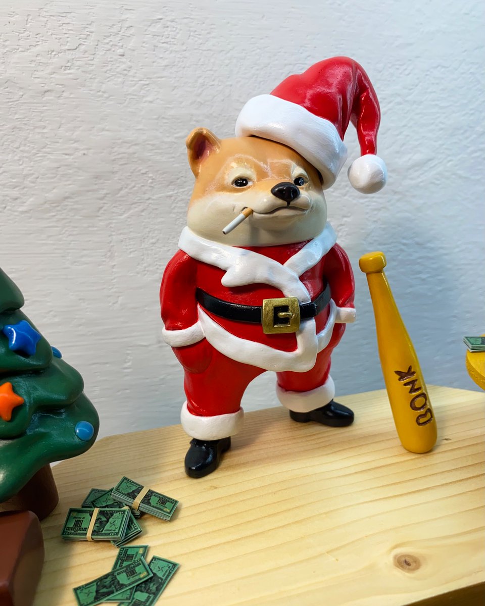 Baeck7157's tweet image. 🎄 #Nafo Christmas season started?!
He’s made his list and checked it twice
🥃🍪🥤🚬🔫💵🧱
You better watch out!
Santa Fella is coming to town
He knows and he’s ready to bonk !