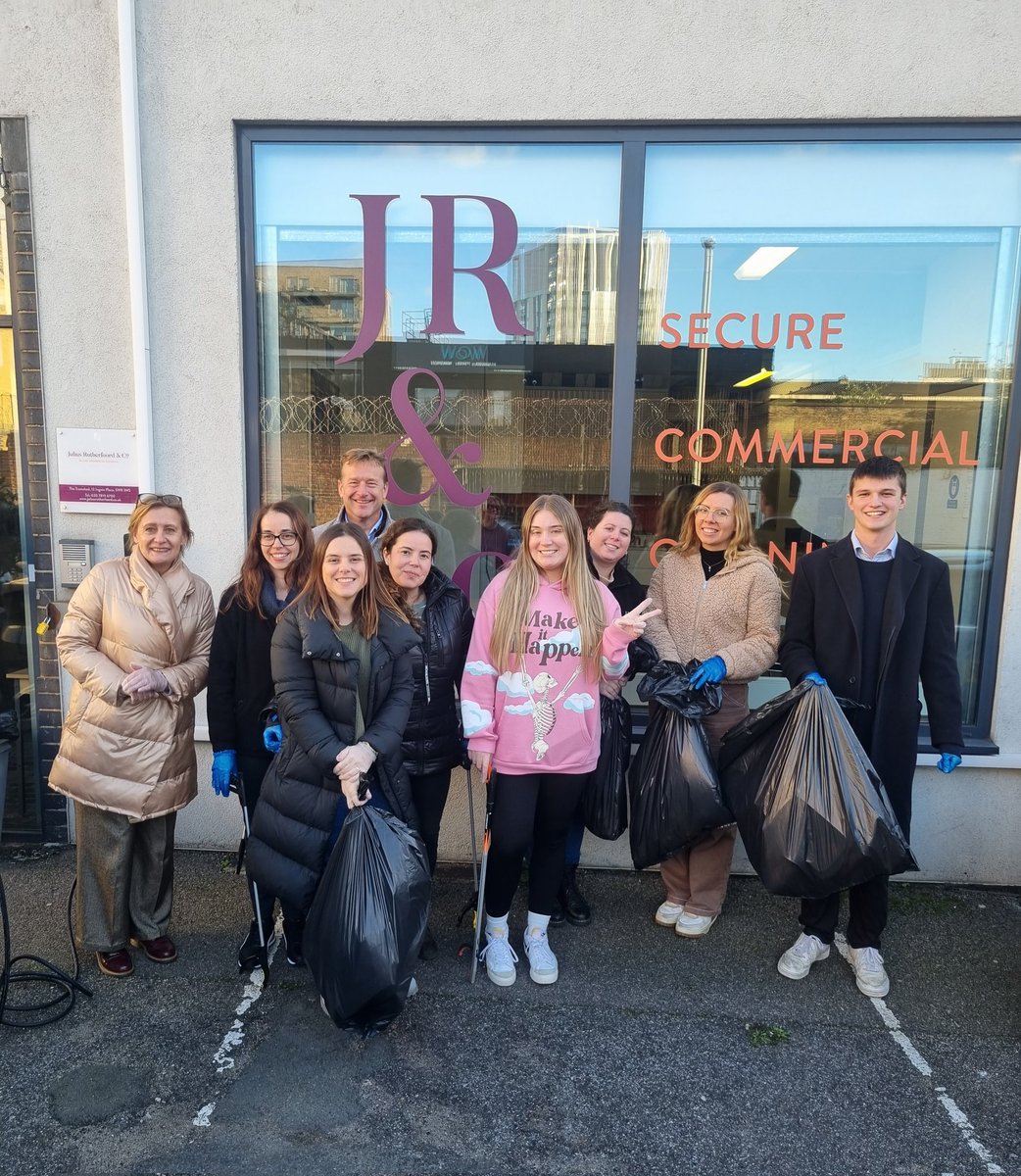 This Friday afternoon, the JR&Co team made a valiant effort to pick up litter around our head office, continuing with our 'No Litter Pledge' and placing an emphasis on sustainability. ♻️

#litterpicking #nolitterpledge #environmentallyfriendly #community #sustainability #cleaning