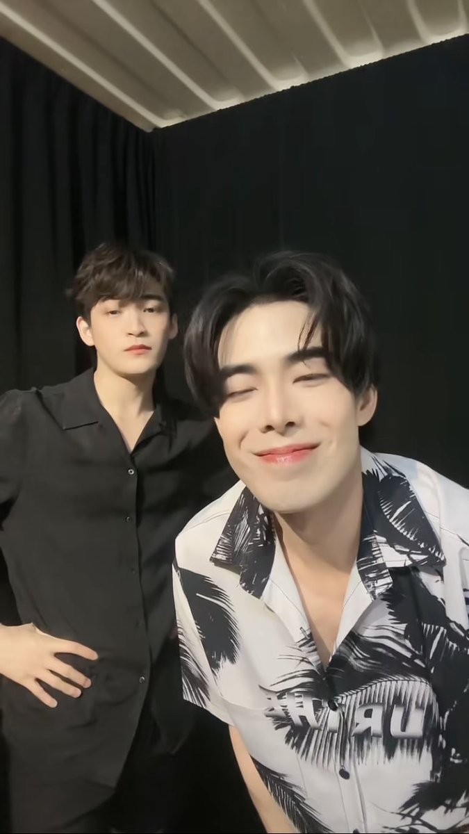 myboynumber23's tweet photo. น่ารักกกกก 😍
@arawillie_ @nykpus
#คีตะนที #kitanatee
#BeyondThestarSeries #bl #blseries #willifocus #วิลลี่โฟกัส #arawillie #nykpus https://t.co/qbNwoaiCD5