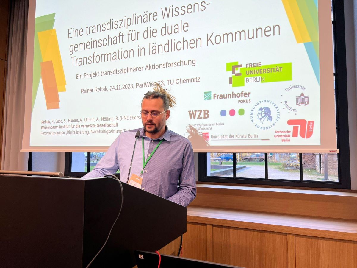 Wir waren dabei: auf der #PartWiss23, der Konferenz zur Vernetzung und Stärkung von Partizipation in der Wissenschaft. Bedanken möchten wir uns insbesondere bei @Rainer_Rehak, Andrea Hamm, André Ullrich und @SebastianKoth für ihre Beiträge.