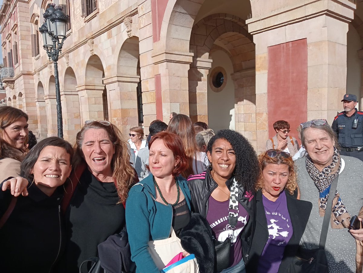 PutasIndignadas's tweet image. #25NSinViolencia
@parlamentcat
Acto de @igualtatcat
#MovimientoProDerechos
#OrgulloPuta
#NiUnaMenos
#TodessomosTodes
#NiUnPasEnrere 👠🖤