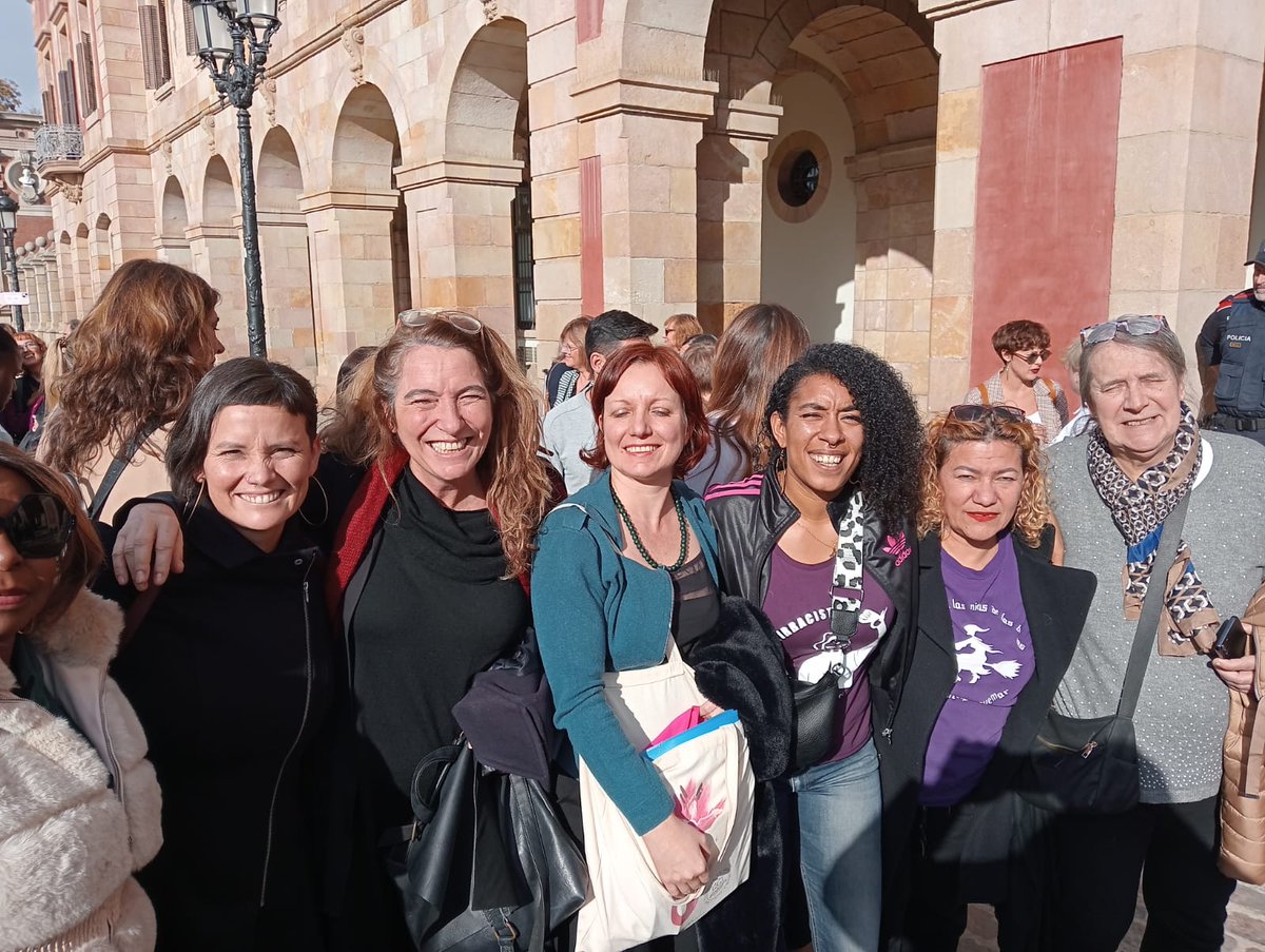 PutasIndignadas's tweet image. #25NSinViolencia
@parlamentcat
Acto de @igualtatcat
#MovimientoProDerechos
#OrgulloPuta
#NiUnaMenos
#TodessomosTodes
#NiUnPasEnrere 👠🖤