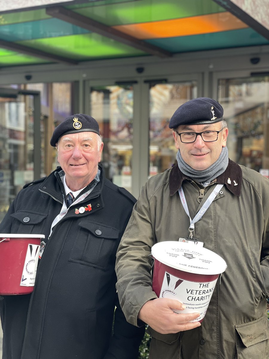 VETERANSCHARITY's tweet photo. Our team have enjoyed a great day in Barnstaple High Street today, raising funds and awareness and chatting with lots of lovely people!

We are going to be set up in the newly re-opened and fabulous Barnstaple Pannier Market tomorrow for our Be A Christmas Hero Cryptic Treasure Hunt - 12 businesses to be identified and visited in order to collect the stickers and fulfill your cryptic clue sheet to claim a prize!

Some festive fun in our wonderful hometown which will be buzzing tomorrow with lots of activities going on!

@BarumTC 
@CllrYork 
@BarnstapleTC 
@NorthDevonNews 
@ndevoncouncil 
@BarumPolice