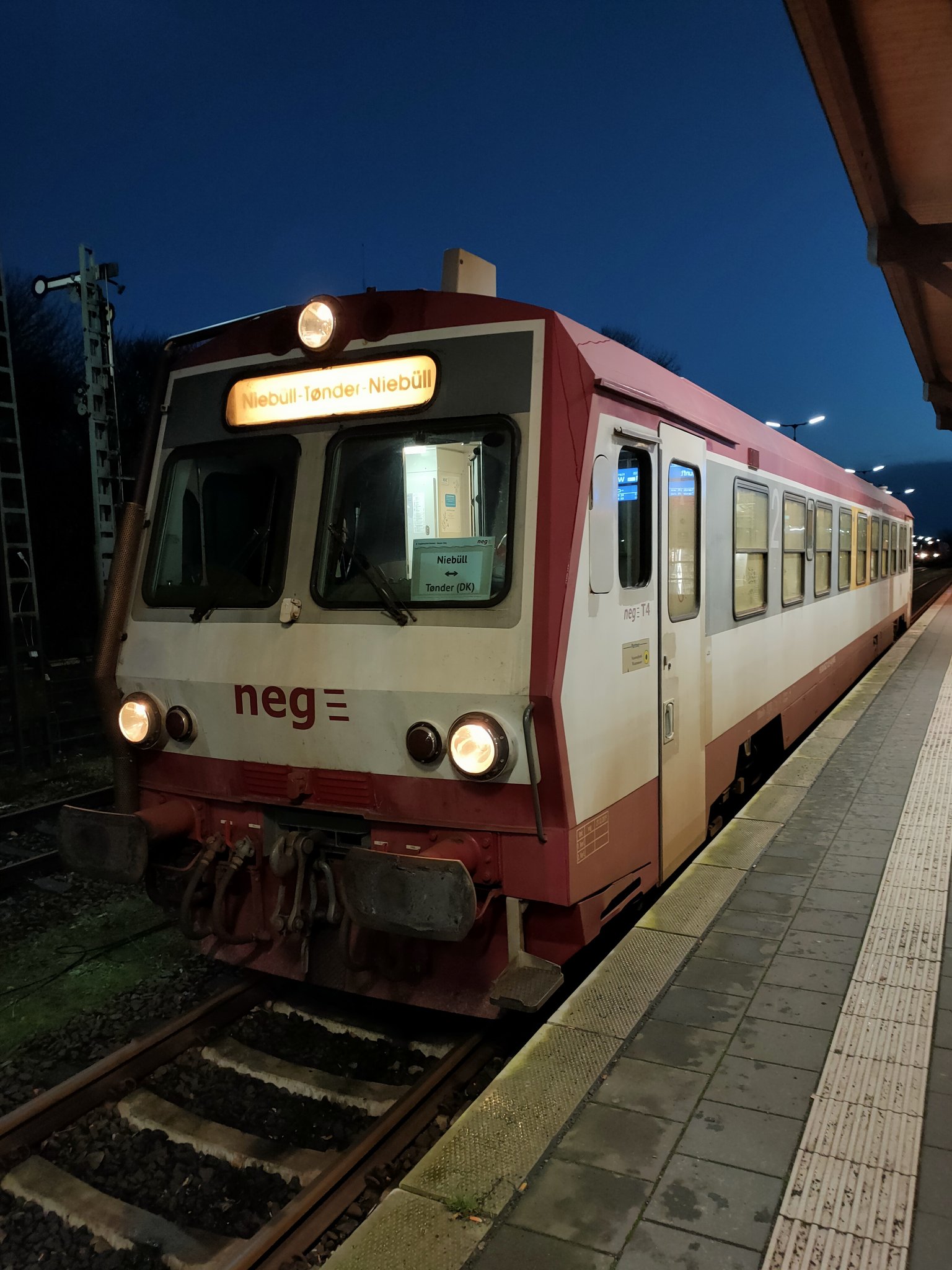 F_tpfAnX0AA08o_.jpg:large