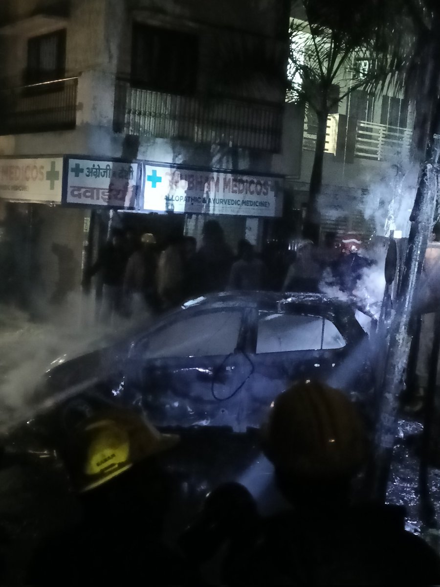 UTKARSH96170673's tweet photo. Massive fire outbreak in Delhi's Laxmi Nagar! 
No casualties Recorded.
Firemen has got control over the fire.
#FireAccident #AAP #Arvindkejriwal #BJP4UP #NEWS #viralvideo #LoveYourW2023 #BlackFriday #BamHouse2EP10 #bbrightvc #ceasefire #ticketek #PakistanCricket #ViratKohli𓃵 https://t.co/2CTdIKkoZz