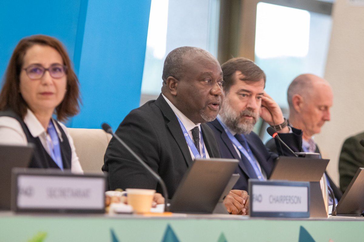 Earth Negotiations Bulletin (@iisd_enb) on Twitter photo "The seeds of innovation have been sown, it is our responsibility to nurture them into solutions for our future and our children’s future"
@PlantTreaty Sec <a href="/kentnnadozie/">Kent Nnadozie</a> addresses #GB10 closing plenary
#ItAllStartsWithTheSeed
#FoodSecurity
#biodiversity "The seeds of innovation have been sown, it is our responsibility to nurture them into solutions for our future and our children’s future"
@PlantTreaty Sec <a href="/kentnnadozie/">Kent Nnadozie</a> addresses #GB10 closing plenary
#ItAllStartsWithTheSeed
#FoodSecurity
#biodiversity