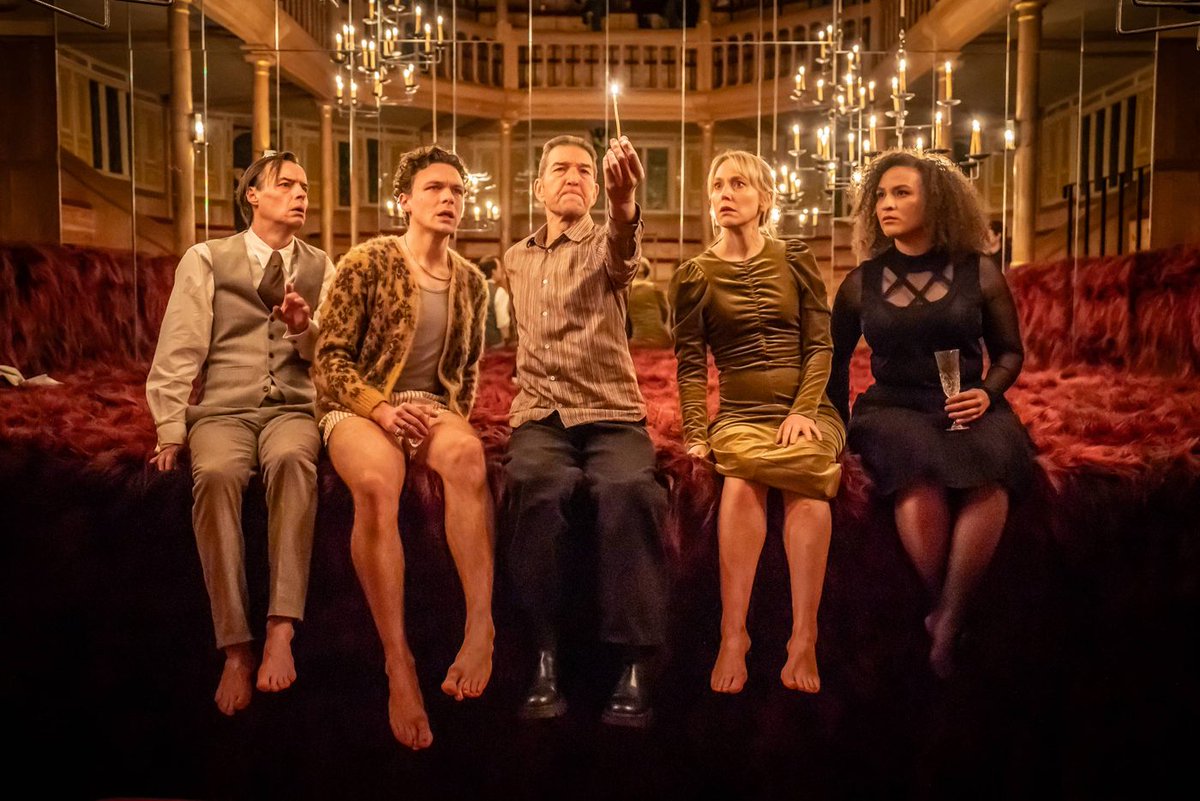 ⭐️⭐️⭐️⭐️ Evening Standard
⭐️⭐️⭐️⭐️ WhatsOnStage
⭐️⭐️⭐️⭐️ The Stage
⭐️⭐️⭐️⭐️ Broadway World
⭐️⭐️⭐️⭐️ The Arts Desk
⭐️⭐️⭐️⭐️ iNews
⭐️⭐️⭐️⭐️ Time Out

#Ghosts in the Sam Wanamaker Playhouse is ‘impassioned and haunting’ (WhatsOnStage) 🕯️

📸 <a href="/brennerphotos/">Marc Brenner</a>