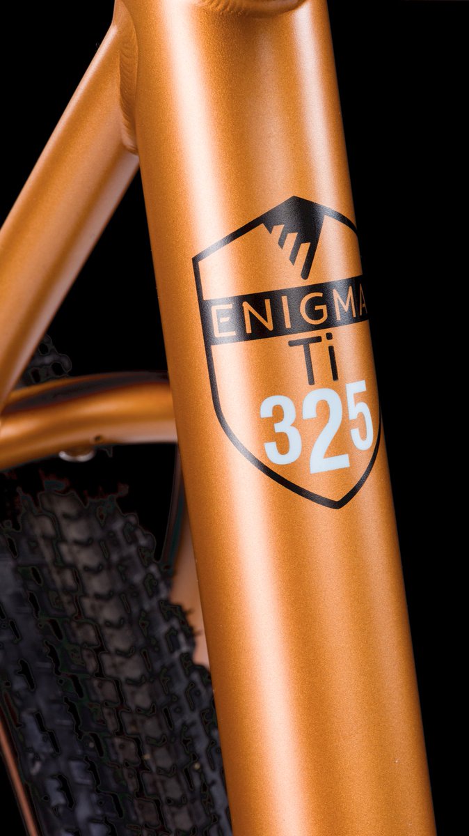Enigmabikes's tweet photo. EDGE BUILD
A mighty fine way to end the week ππΌ
#EnigmaEdge #Tigravel #Tigravelbike #tibikes #titaniumbikes #paintworksbyenigma #enigmapaintworks #gravelbike #gravelcyclist #gravelendurance #gravelbikesuk #paintedinsussex #cycling #rideenigma #cyclinglife #bikeporn #hopetech https://t.co/hzpj4quRZb