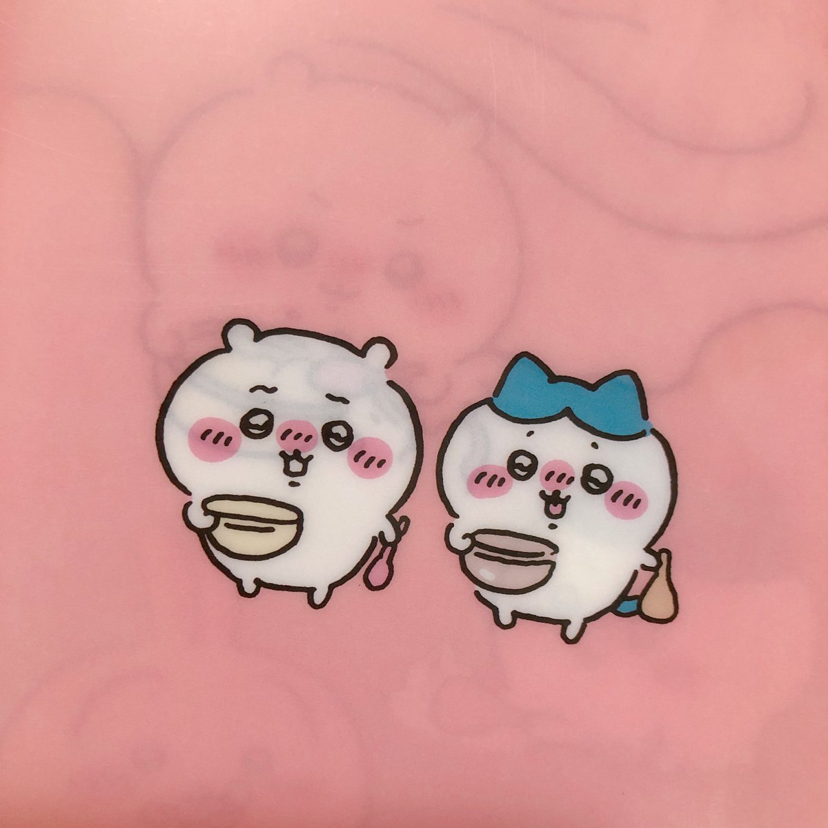 a_mindesu's tweet photo. ハチワレ「早く入金しとけばよかったのに！」
ちい「わっ」 https://t.co/qMl75WZMMx