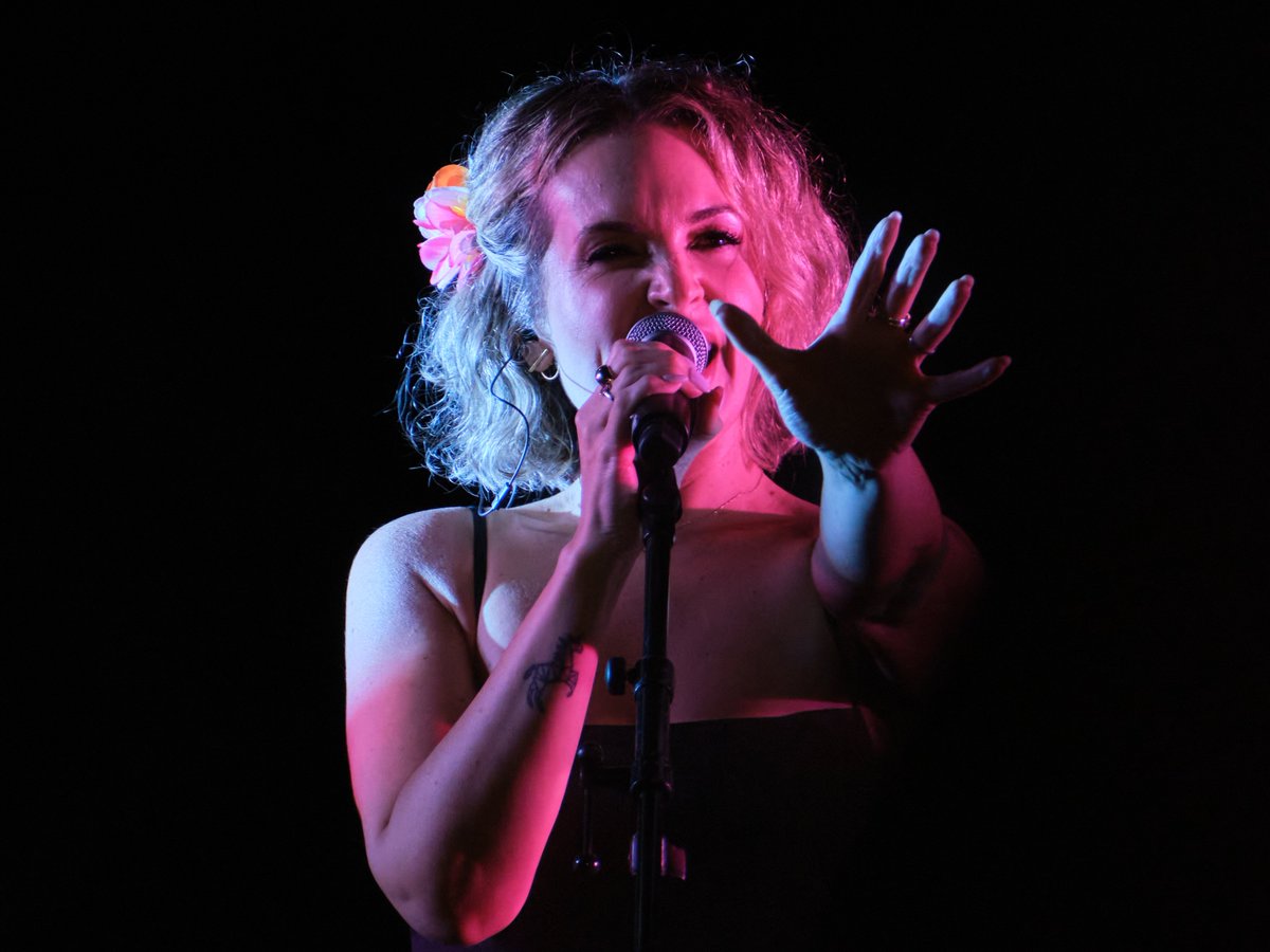 Briana Buckmaster at SNS/Luau 2023

#SPNHI