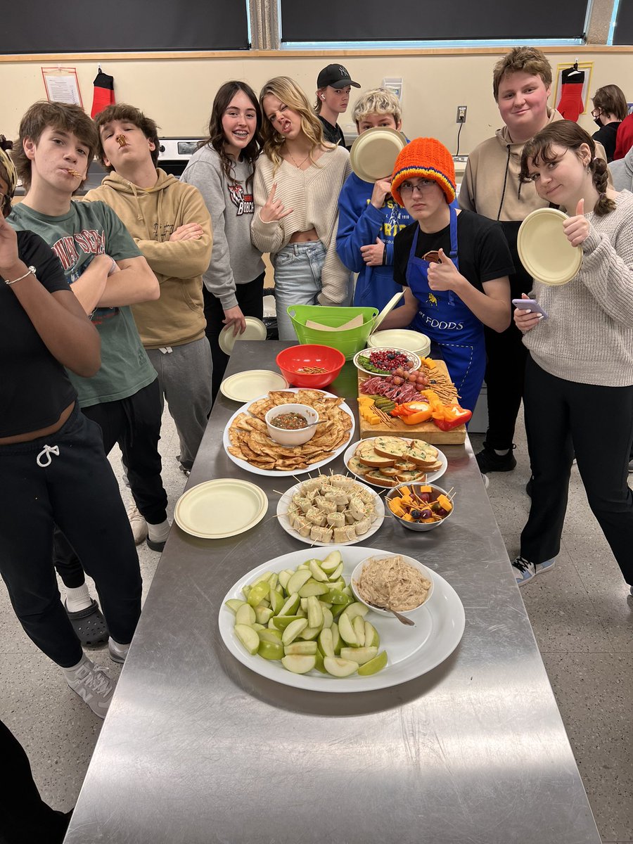 a_faulk64's tweet photo. Snack Lab Friday!!!  @BCIVS https://t.co/y6n3qHKTUz
