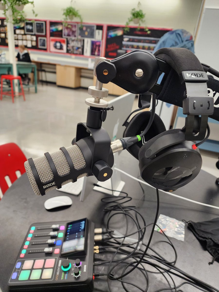 BrockDermott's tweet image. Trying out our new Podcast gear courtesy of @vistek @salcomp @eips #DesignTech