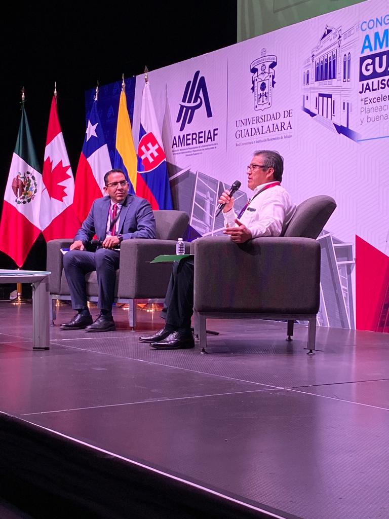amereiaf's tweet photo. Continuamos con el tema del C.P. Oscar Ortega Cortés, Director de Subsidio a Universidades de la #DGESUI en la @SEP_mx “Marco normativo y procedimientos para efectuar reintegros y enteros a la Tesorería de la Federación (TESOFE)”. https://t.co/laCDAjQhwY