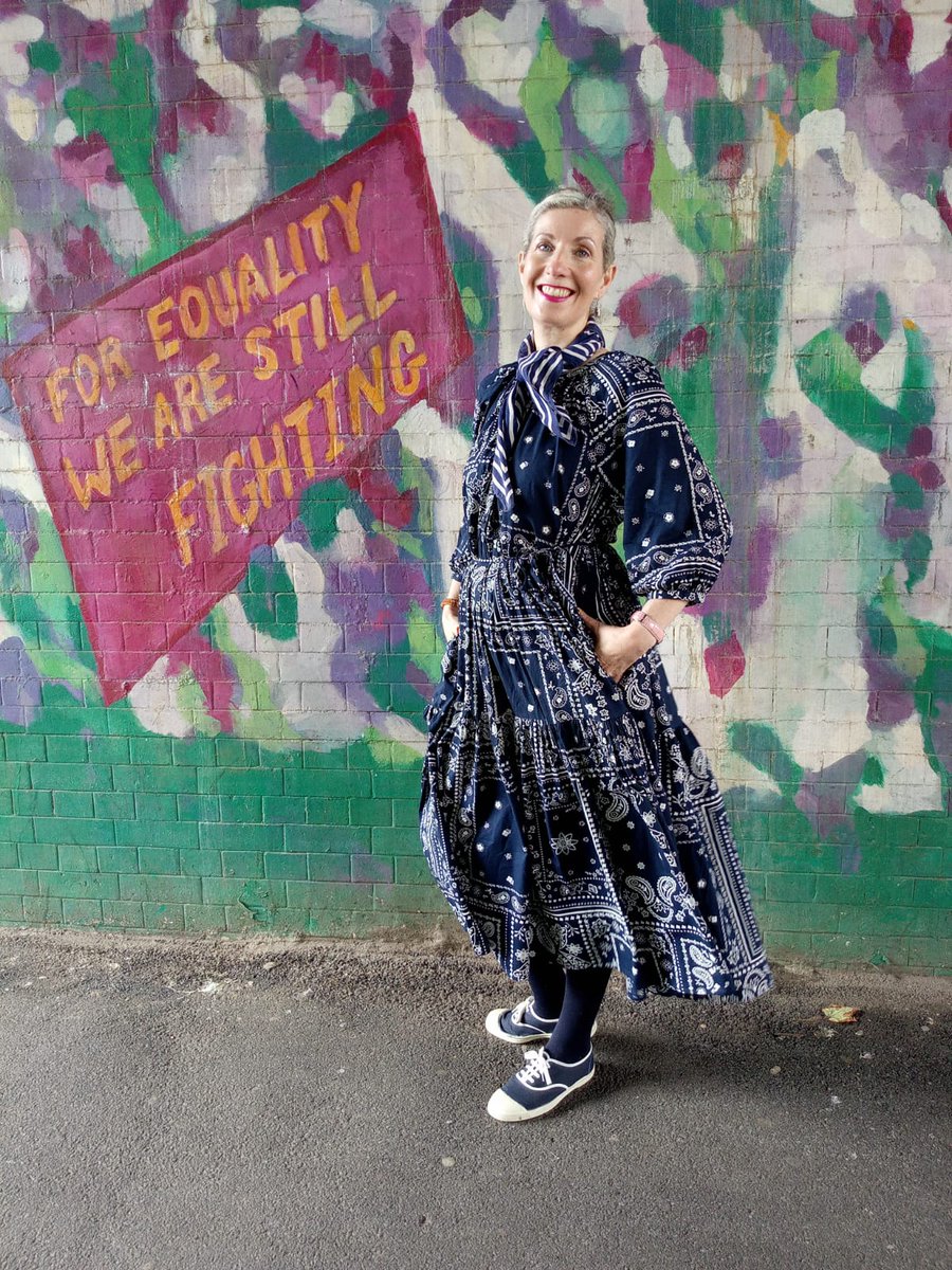 💚🤍💜
#FashionFriday
#EqualPayDay2023 edition 
💜🤍💚

No country has achieved gender equality according to the UN #SDG5

'For equality we are still fighting'

Wearing secondhand #FoundInOxfam prairie dress 
vintage neckerchief 
#sustainablefashion 
#StreetArt #FairPay