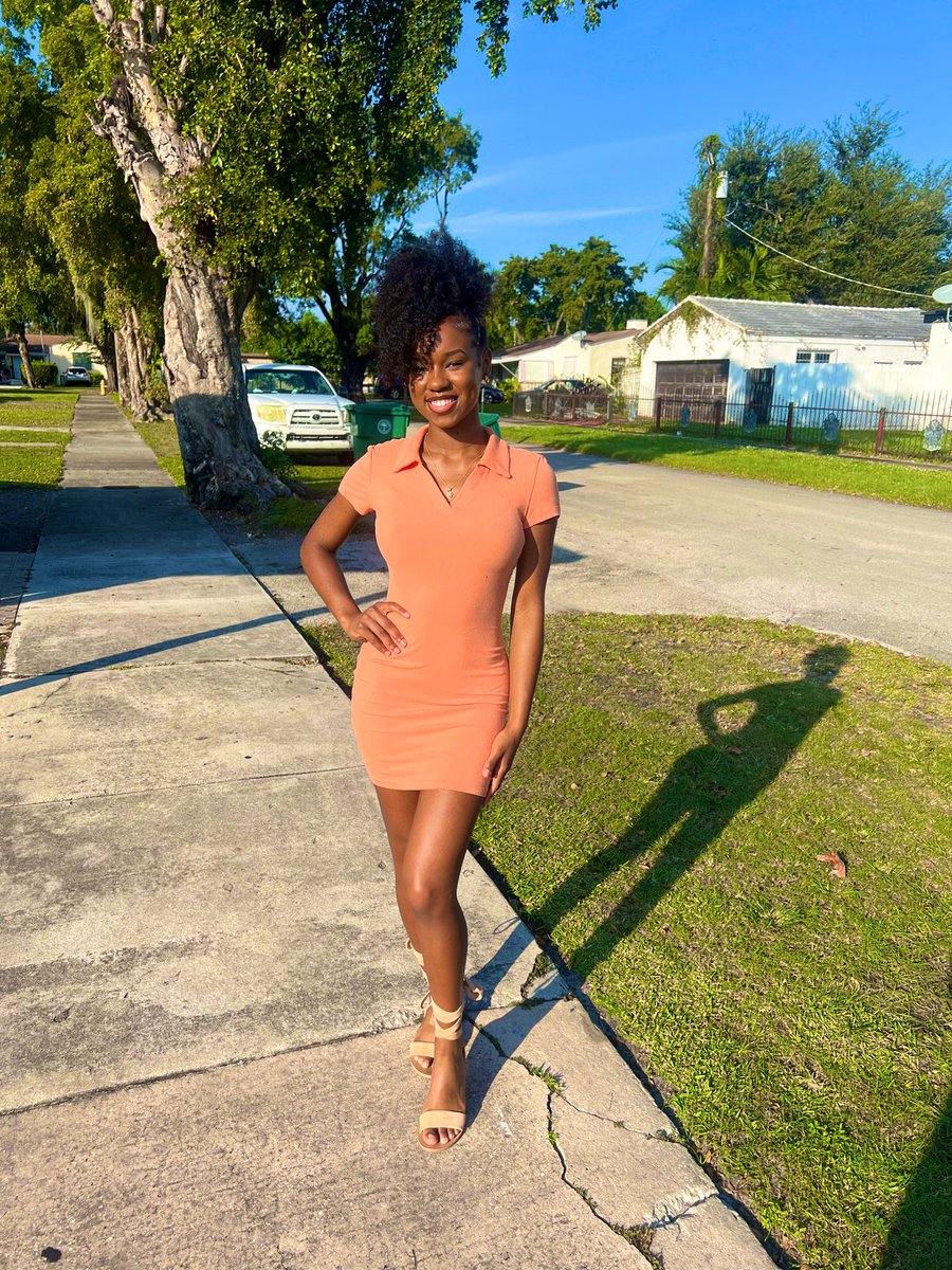itsjustcee_'s tweet photo. 🍁🦃 https://t.co/VAafESuHFm