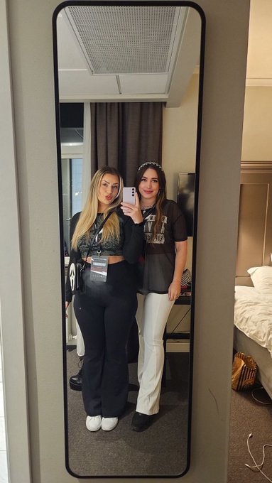 We are on our way into @DreamHack venue now!! 🥰 https://t.co/I7JdP6jYAp<a class="tags" target="_blank" title="On Twitter" href="/?out=eyJ0eXAiOiJKV1QiLCJhbGciOiJIUzUxMiJ9.eyJpYXQiOjE3MjA2NzcyMTUsImlzcyI6InR3cG9ybnN0YXJzLmNvbSIsIm5iZiI6MTcyMDY3NzIxNSwiZXhwIjoxNzUyMjEzMjE1LCJyZWRpcmVjdF91cmwiOiJodHRwczovL3R3aXR0ZXIuY29tL0RyZWFtSGFjayJ9.4JAI9qquM0_kTYBomNSs0x2yKoKTo8FNq6BWWnDRhBJPDByhmsD1tSYTrch0xR564Teah4TvqozpPBehD1xHPA">@DreamHack</a><a href="/tag/wow_partner"class="tags"><span>#wow_partner</span></a><a href="/tag/cataclassic"class="tags"><span>#cataclassic</span></a>