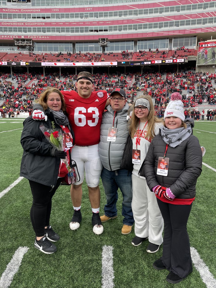 HuskerFootball's tweet image. Special moment for #63 today on Senior Day.

@NouredinNouili surprised his stepdad during the senior presentation in Memorial, coming out of the tunnel with his last name Ragaller across his back.