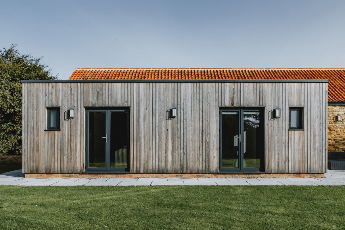 Am2Architects's tweet photo. It's incredible to repurpose old structures in the idyllic #countryside, breathing new life into them. Our latest #barnconversion transforms this tired structure into a stunning modern space while preserving its #heritage charm!

#architect #architecture #dreamhome #ruralliving https://t.co/SqsuowaSzh