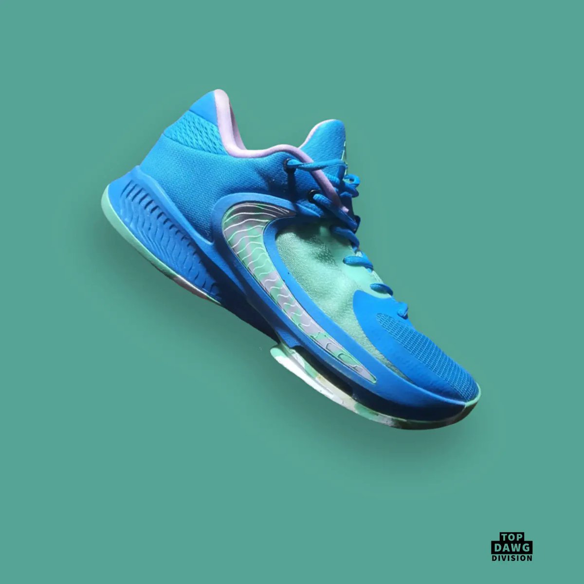 topdawgdivision's tweet photo. Nike Zoom Freak 4 "Laser Blue"
Condition: Thrift
Size : EUR 44 / US 10 / UK 9

350GHC https://t.co/kEgNJE1B3T