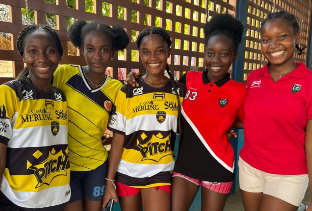 🏉 D'anciens joueurs en Colombie : "Le sourire des enfants, c'est notre carburant" 👏➡️ urlz.fr/oCWh

#Rugby #Humanitaire #BeauGeste 
Par @thomascorbet_mo