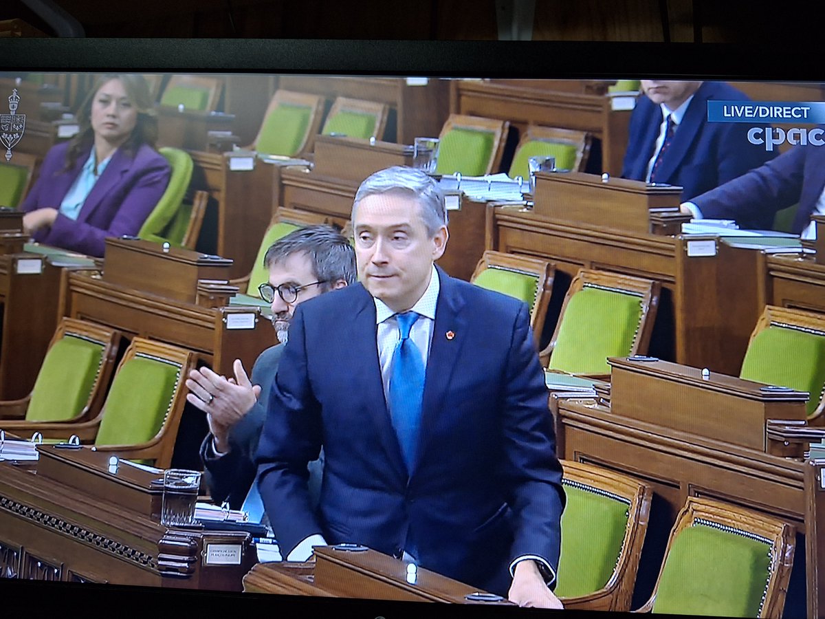 MrStache9's tweet photo. Little Twerpie here has been taking the place of the #MissingPM in QP for a while now. That's Twitchies job.
Twitchie has been on the outs ever since the Nazi was invited to Parliament. He has nutty Steven as back up. https://t.co/XyKi2i49Cz