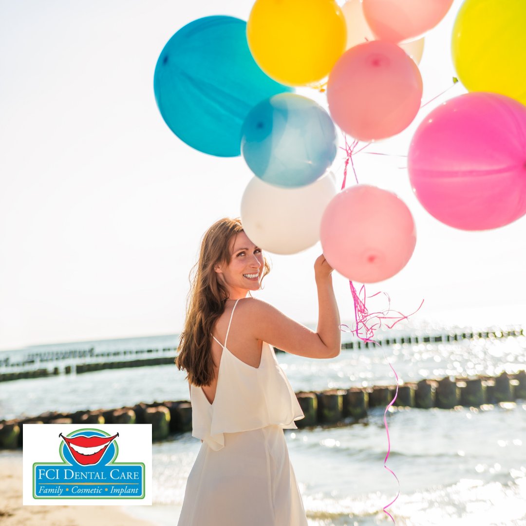 FCIDentalCare's tweet image. Ready for a complete smile makeover? Our skilled dentists are here to create a personalized plan just for you. Contact us to get started! 🌟🦷 #SmileMakeover #CustomPlan