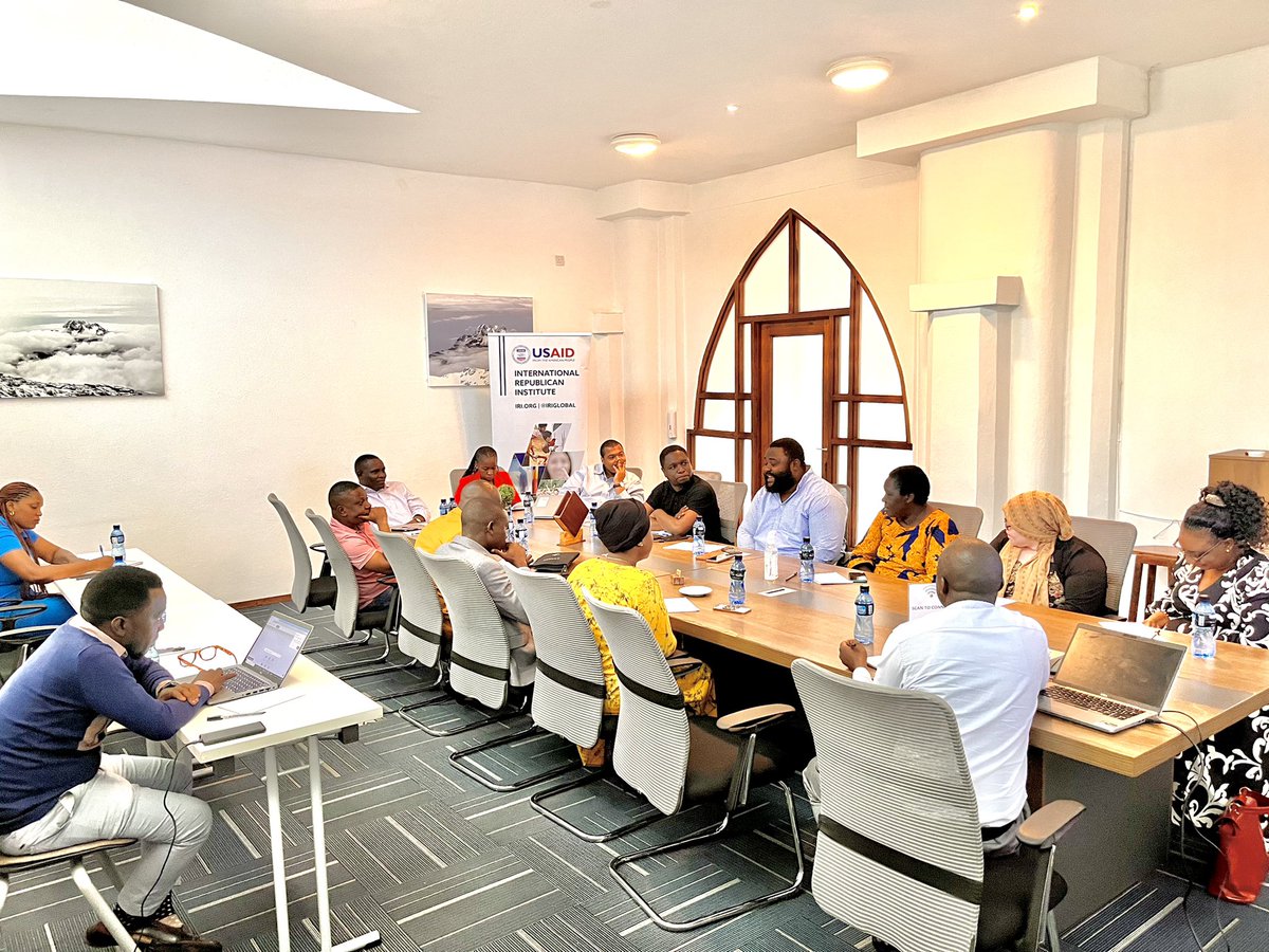 Held a Roundtable discussion with #Pastcandidates and #electedofficials tapped their knowledge in winning party primaries,elections,n’governing effectively as we prepare @IRIglobal training manual for #2025CandidatesTZ  in #Ready2RunandServceConference @USAIDTanzania