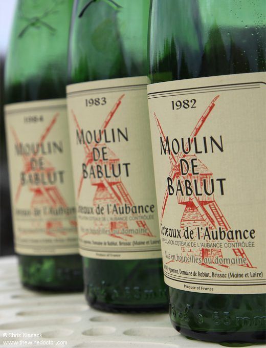 chriswinedoctor's tweet photo. Another chance to see: I check in on three older vintages of Coteaux de l'Aubance from Domaine de Bablut, from the early 1980s.
https://t.co/alOrlbsCzN
[subscribers only]
#domainedebablut #moulindebablut #coteauxdelaubance #wine #winetasting #loire #loirewine #fandechenin https://t.co/ezB6JMjP0L