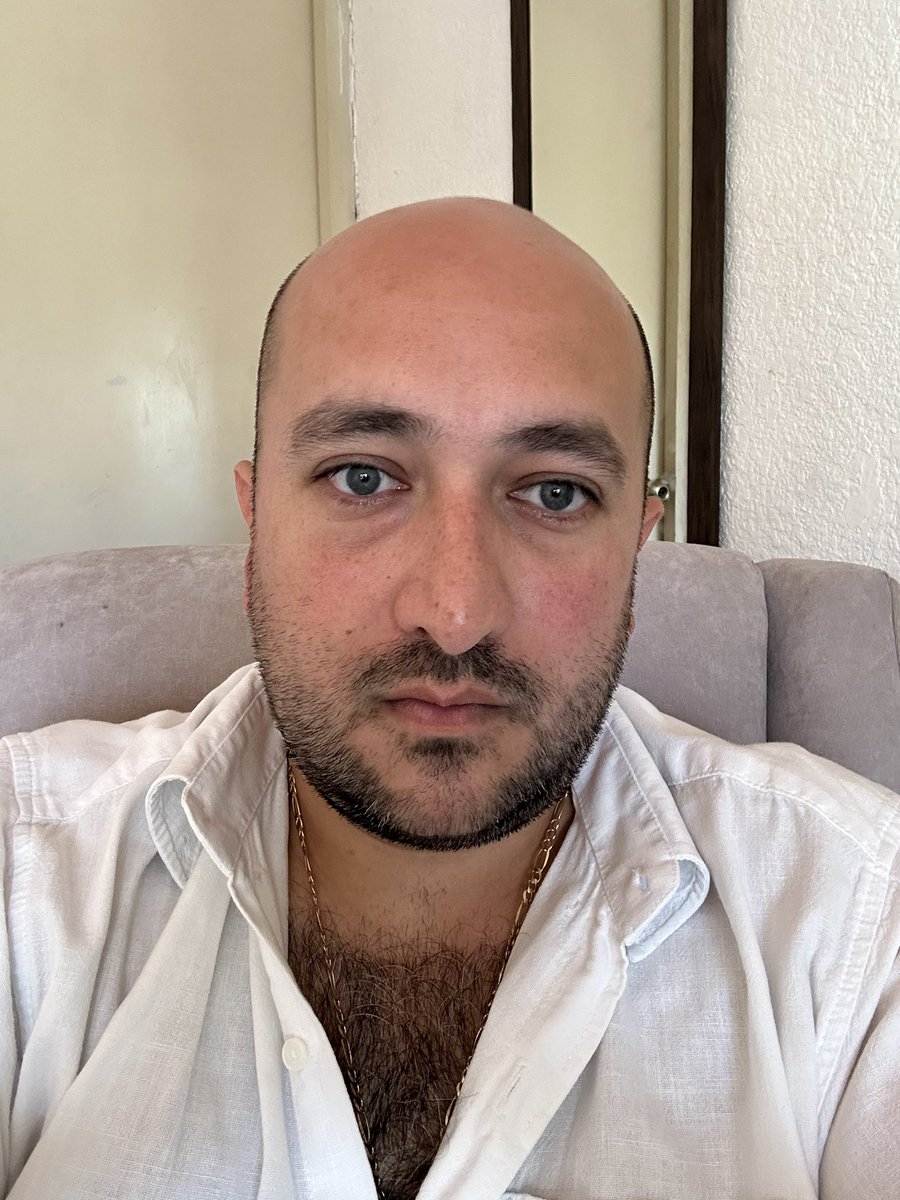 maumoreno tweet media