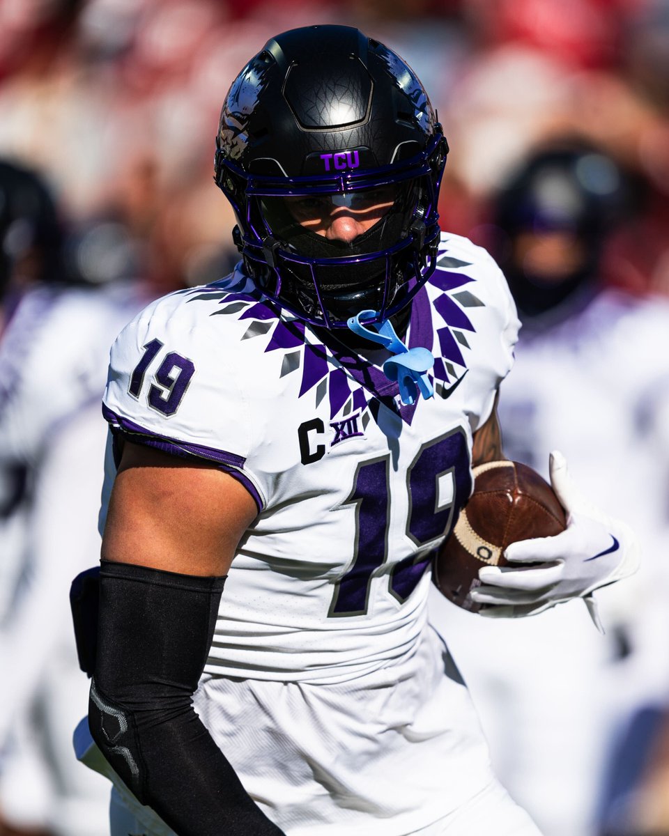 TCUFootball's tweet photo. Ready to roll in the ⚫️⚪️⚪️

#GoFrogs | #AllSteakNoSizzle https://t.co/83rFe5sx2r