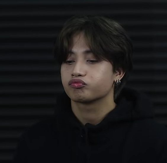 xxxinyyyu's tweet photo. pouty baby🥺 i want to squish🥺 https://t.co/mLeEZc8lyB