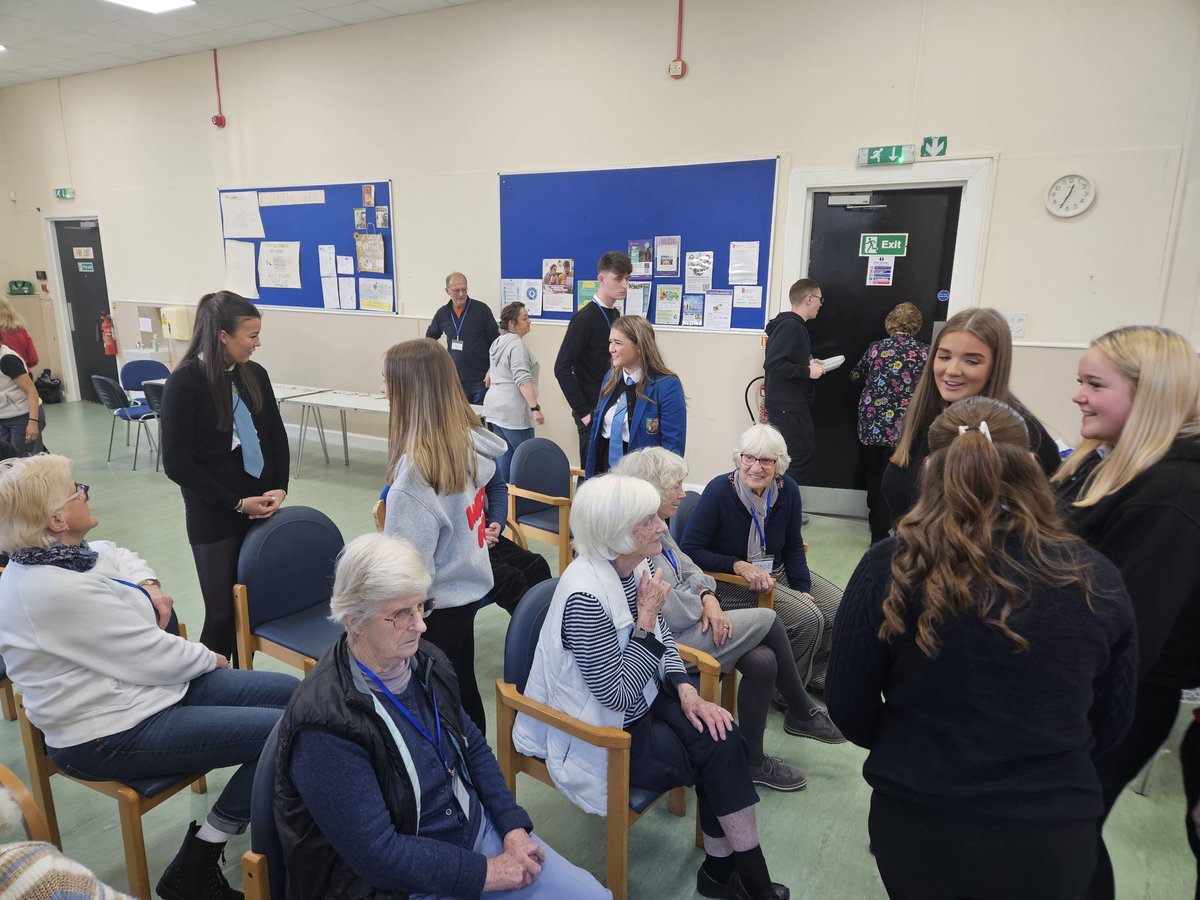 Busy morning with our intergenerational project GAT. Was St Modans & Dunblane High, who had the pleasure of visiting Oakeshott House & Dunblane Memory Cafe @ActiveSchoolStg @DunblaneHSSport @StModansPE @GenerationsWT @Grace_Morri_ @activestirling1 #intergenerational