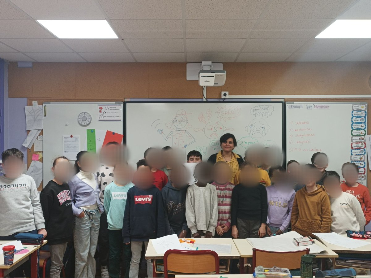 Merci <a href="/GaelAnjale/">Anjale</a> d'être venue dans la classe des CM1-CM2 du Bois des Pesses. Un joli moment d'échanges avec les élèves autour du métier d'illustratrice et de beaux dessins réalisés grâce à vous !! 
#festivaldelaBDAin
#Valserhone