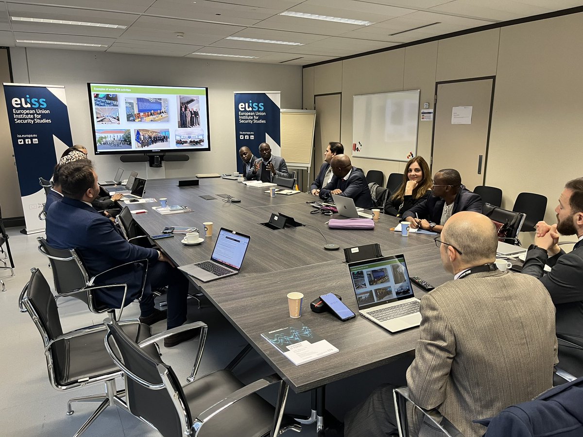 Today we completed the first round of the EU:CD Fellowship Programme. 2 days of scenario-based workshops, presentations from EU agencies, and discussions about hybrid threats. This programme is a must for professionals in the field. Wishing all the best to the upcoming cohort!
