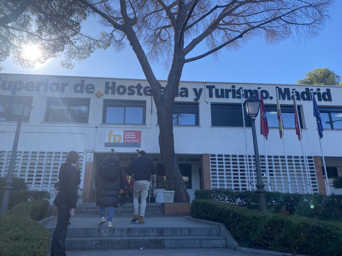 paolonardi80's tweet photo. The relevance of #WorkBasedLearning to promote technical and life #skills. A very advanced example at the #TVET centre @ESHTerasmus where I had the honour to dine with my colleagues from @fp_empresa and #VETNET in the school-restaurant. 3 stars for them! #VocationalExcellence https://t.co/QonD8J0WYB