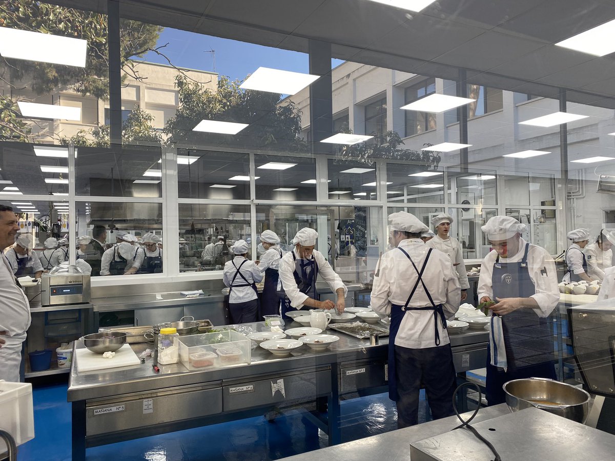 paolonardi80's tweet photo. The relevance of #WorkBasedLearning to promote technical and life #skills. A very advanced example at the #TVET centre @ESHTerasmus where I had the honour to dine with my colleagues from @fp_empresa and #VETNET in the school-restaurant. 3 stars for them! #VocationalExcellence https://t.co/QonD8J0WYB