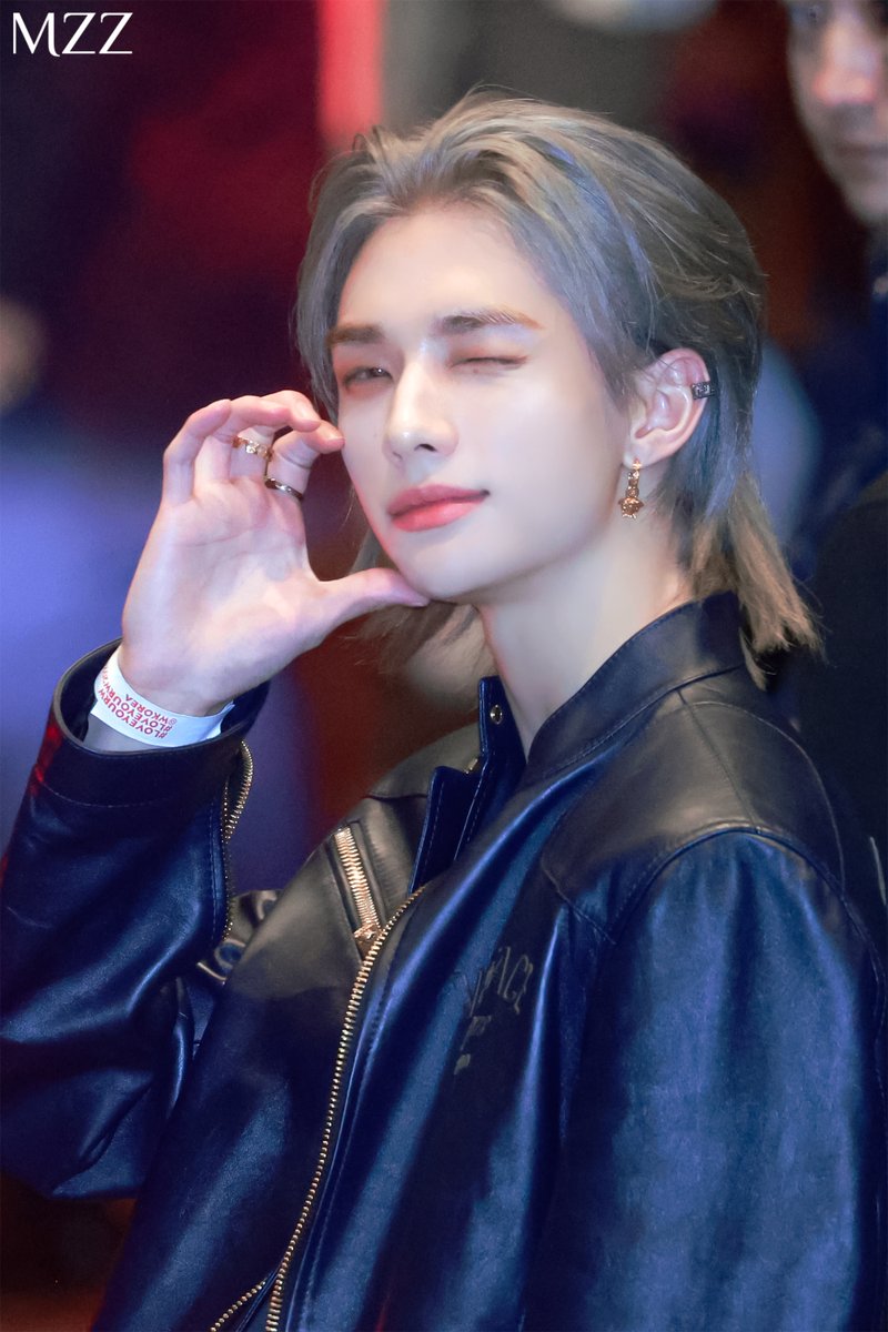 마지 tweet media