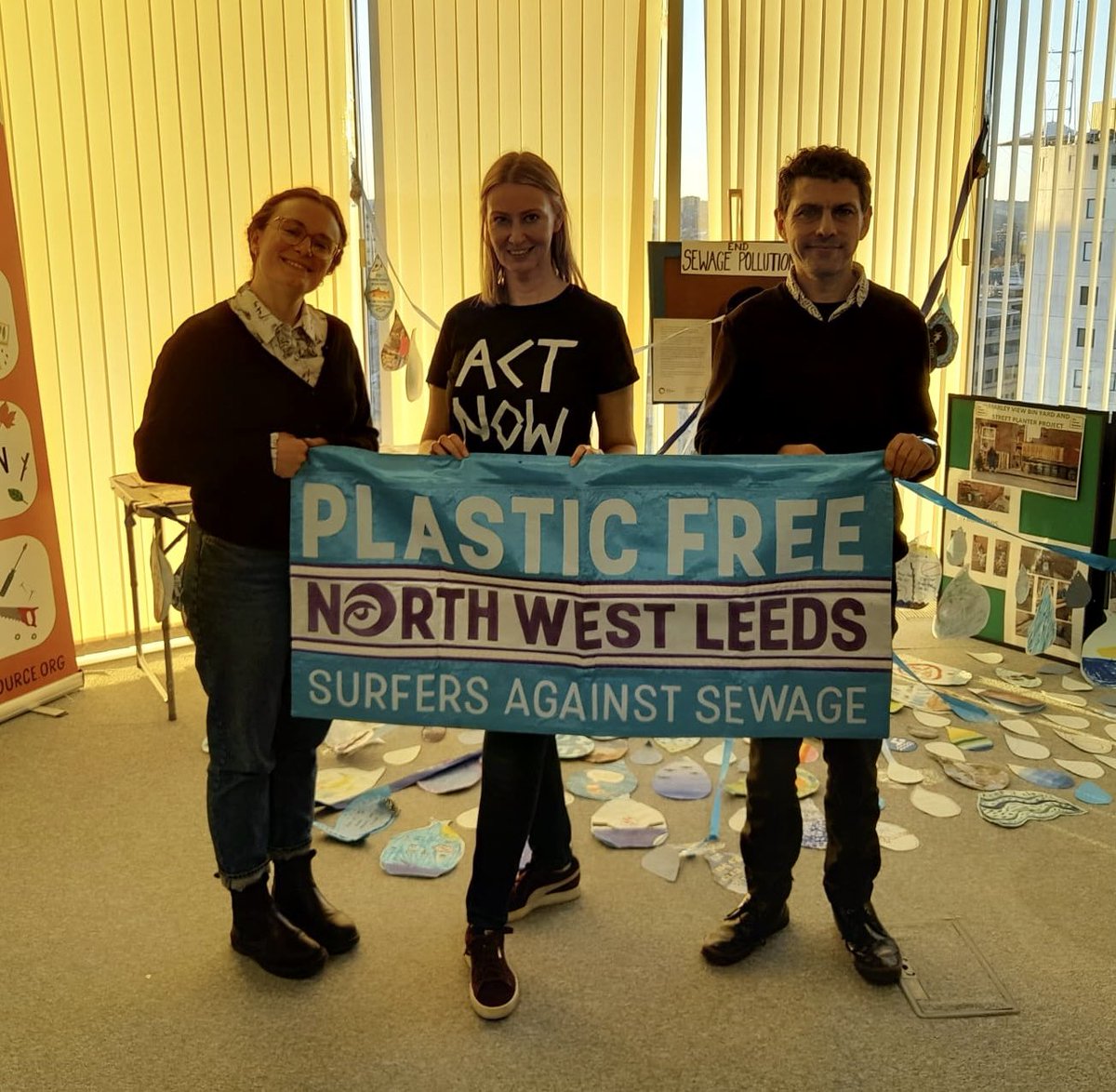 @maryportas I had a meeting with @alexsobel MP today and mentioned he needed to watch this incredible show. And that @Ed_Miliband and @Keir_Starmer need to read a copy of The sixth carbon budget. He’s going to watch this weekend! @Oobahs @maryportas @HughFW #climatefight #ClimateActionNow