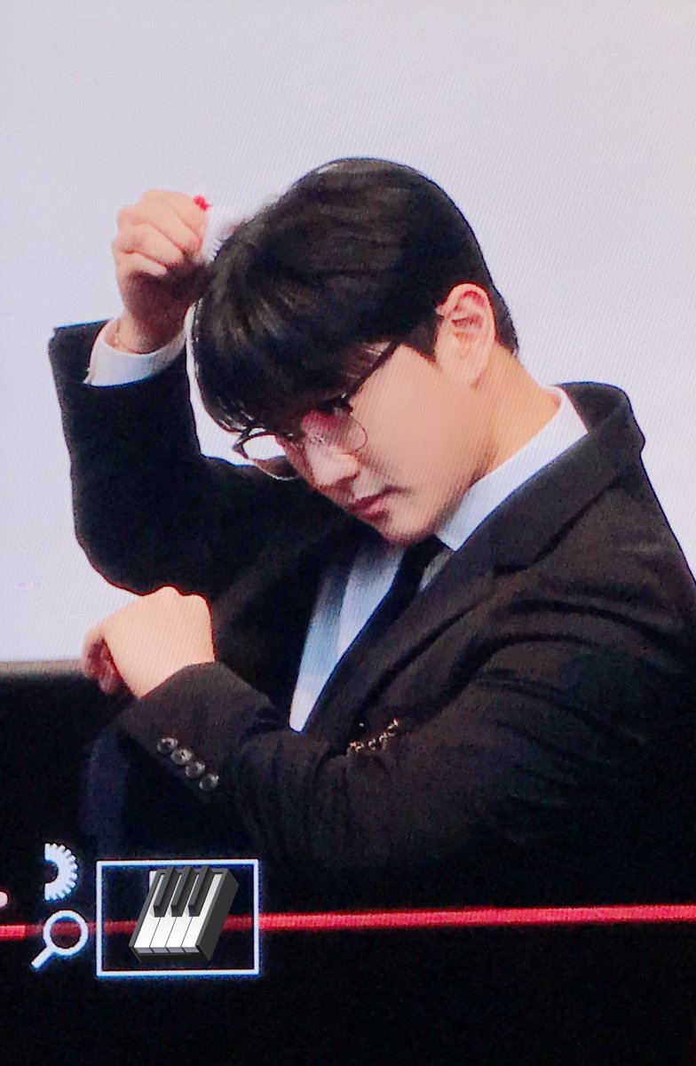231124 😎

#골든차일드 #홍주찬 #주찬
#GoldenChild #JOOCHAN