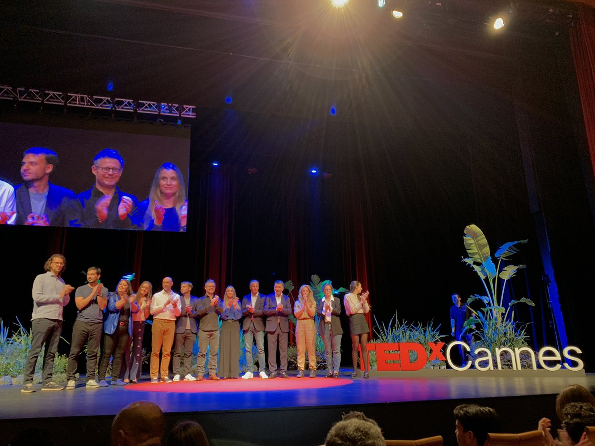 [TedxCannes]

Cet après-midi, Francesca CASAGLI, post-doctorante en Sciences et technologies du numérique et <a href="/LucieMonticelli/">Monticelli Lucie</a> , post-doctorante en Biologie ont présenté leurs travaux de recherche au @TEDXCannes aux côtés de 10 speakers inspirants