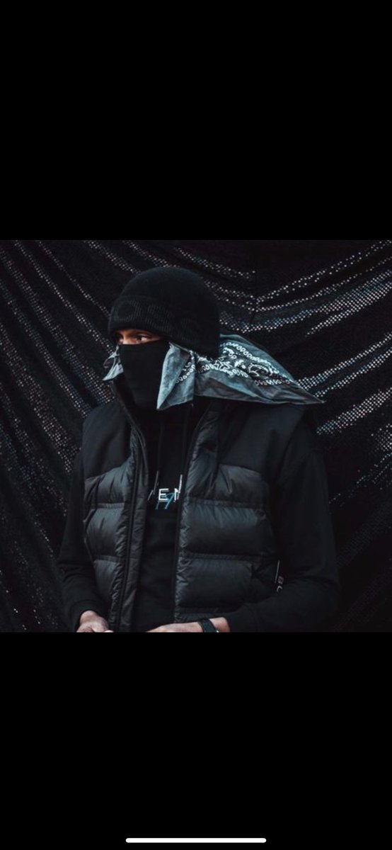 Urbanexperienc's tweet photo. La F c’est exprimé sur un éventuel featuring

« Ziak, je pourrais pour la culture, les autres non » 

Vous en pensez quoi ? 🚀
#ziak #rap #laf #featuring https://t.co/Z8WgRMpHe7