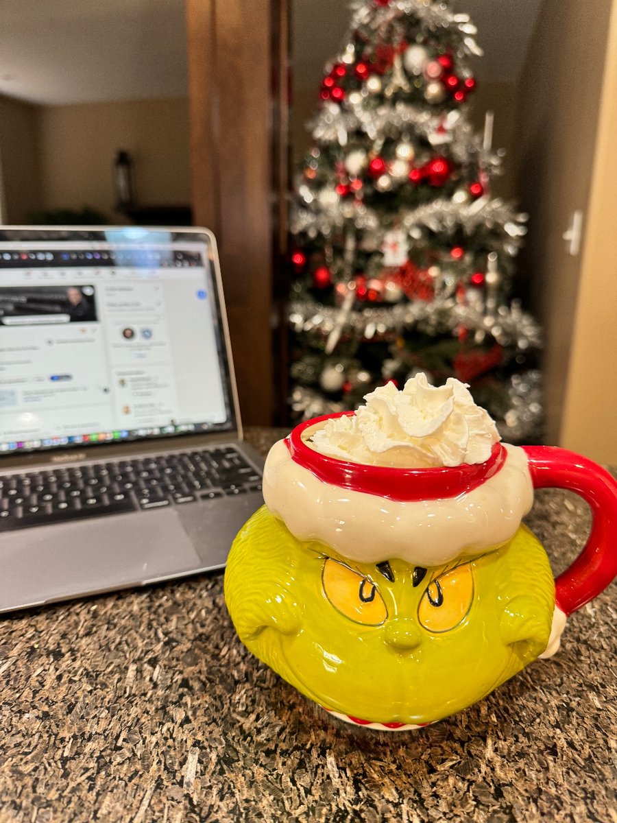 DataGuyAI's tweet image. Happy Friday!  I started with an early morning run followed by a caramel Macchiato with a bit of whipped cream.  I told myself it was for aesthetics but damn it tasted good!  Everything in moderation right ;)