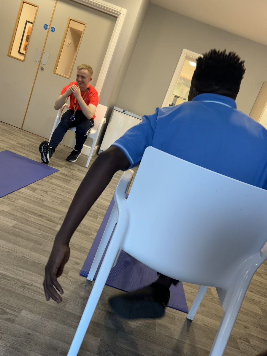 Relaxation and breathing stretches on the ward today 🏋️‍♀️