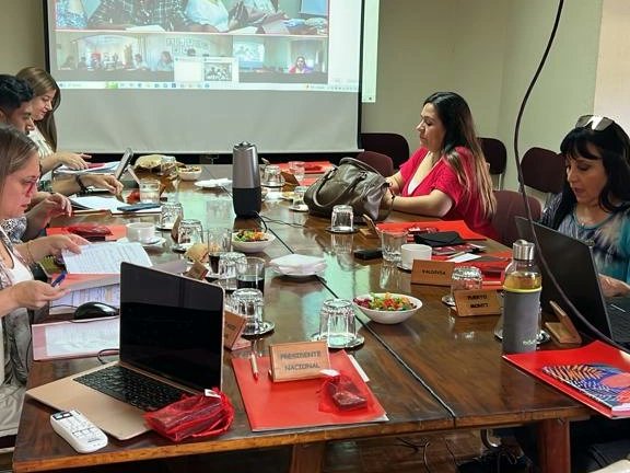 🔴📸 Tercer Consejo Nacional del Colegio de Matronas y Matrones de Chile

En la instancia participó la dirigencia nacional del Colmat y Presidentas y presidentes regionales desde Arica y Parinacota a Magallanes y Antártica chilena 👏.

#salud #chile #matronaschile