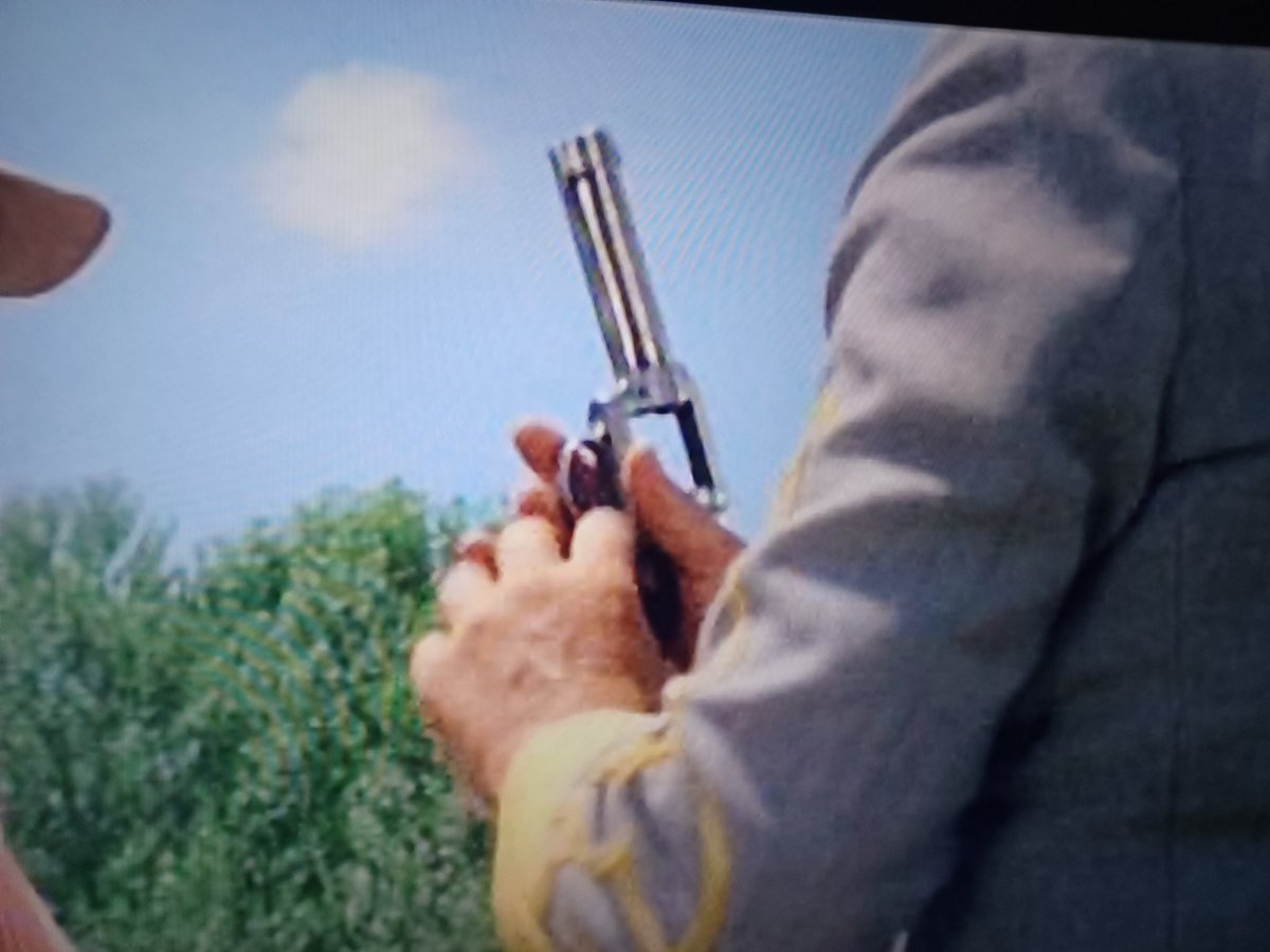 Frank_S_1978's tweet photo. Ja, der Revolver ist eine schöne Waffe.
Und mit ohne Trommel auch wirklich sehr gefährlich.
Allerdings nur wenn man damit wirft oder jemanden haut.
#LezFaZ
#SchleFaZ
#AdoptusFaZ
#Carambola
#WirSindSchleFaZ
#YouCantStopTheSchleFaZ https://t.co/PCx04dr2mn