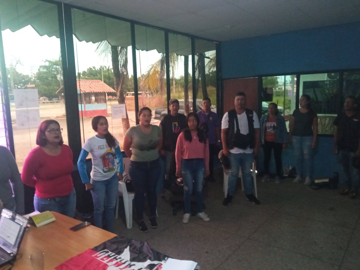 La Dirección Regional junto a los responsables de organización, política electoral y comunicación de los diferentes municipios  de nuestro Movimiento Revolucionario TUPAMARO en pro de la organización estratégica  para seguir avanzando en el crecimiento de nuestro partido.