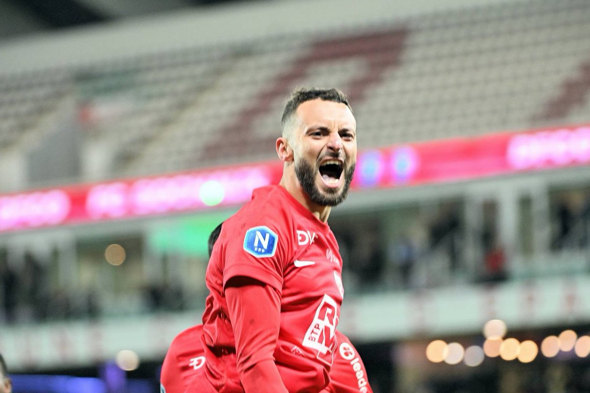 DFCO_Officiel's tweet photo. 🔚Le DFCO poursuit sa bonne série en dominant le leader francilien 3 buts à 1 🔥

Le résumé 👉 https://t.co/5rDKRmdWpL

L'album 📸👉 https://t.co/K4lsNKTVcg

Les réactions 👉 https://t.co/p24uEA2QiS

#DFCORED https://t.co/agEqtrdspx