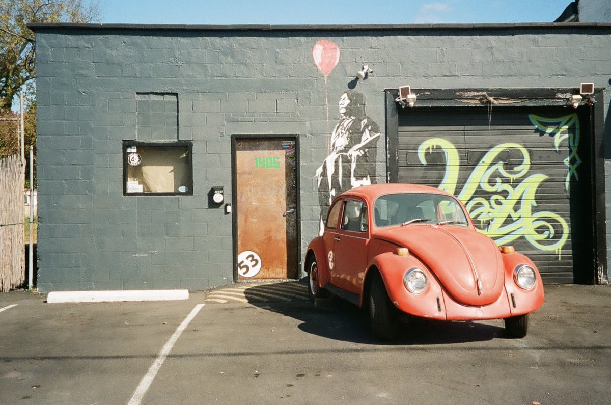 DB_sarcastico's tweet photo. We have some classics rolling around downtown. Shot on film and digital.
#downtown #streetphotography #vehicles #classiccars #filmphotography #digitalphotography #believeinfilm #35mm #MinoltaSRT202 #MinoltaGang #FujifilmX100V #MinoltaExplorerFreedomZoom #FredericksburgVA https://t.co/RTqoYelETm
