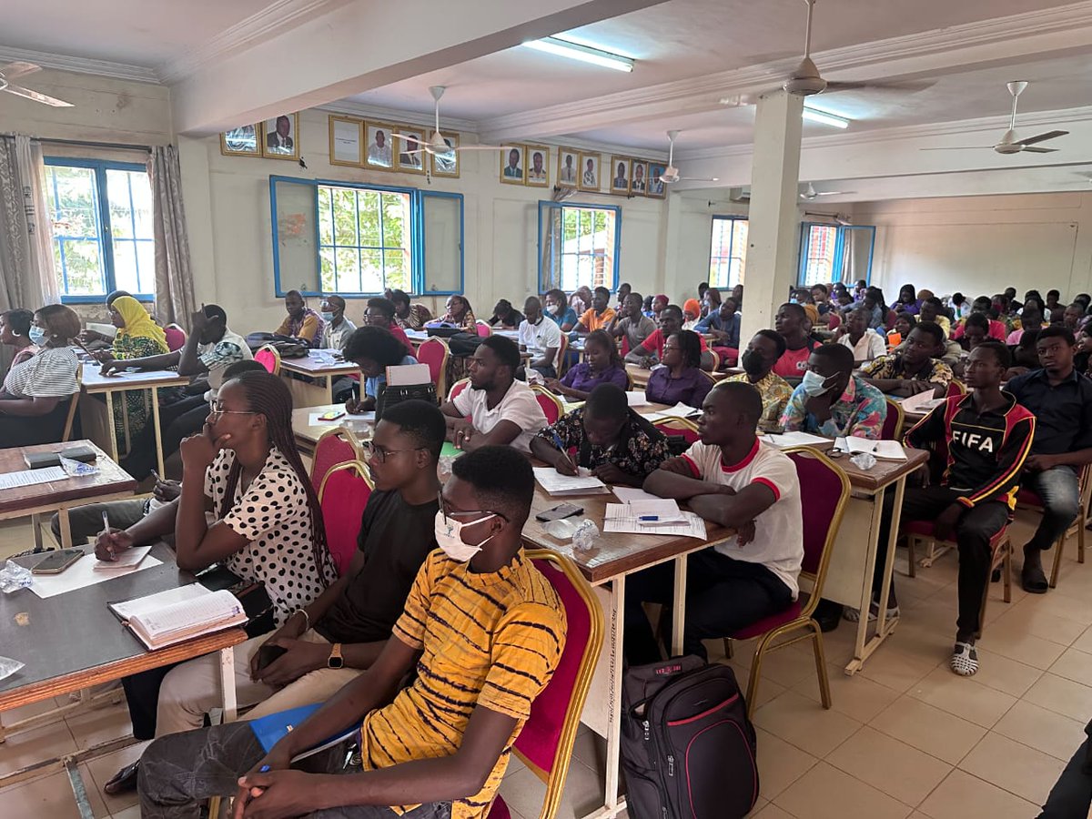 In the framework of the World AMR Awareness Week #WAAW2023 I was honored to be invited by #AJRAM as a panelist discussing with the future #OneHealth professionals on their potential role in #AMR and One Health. Let's get prepared and join efforts to beat AMR!